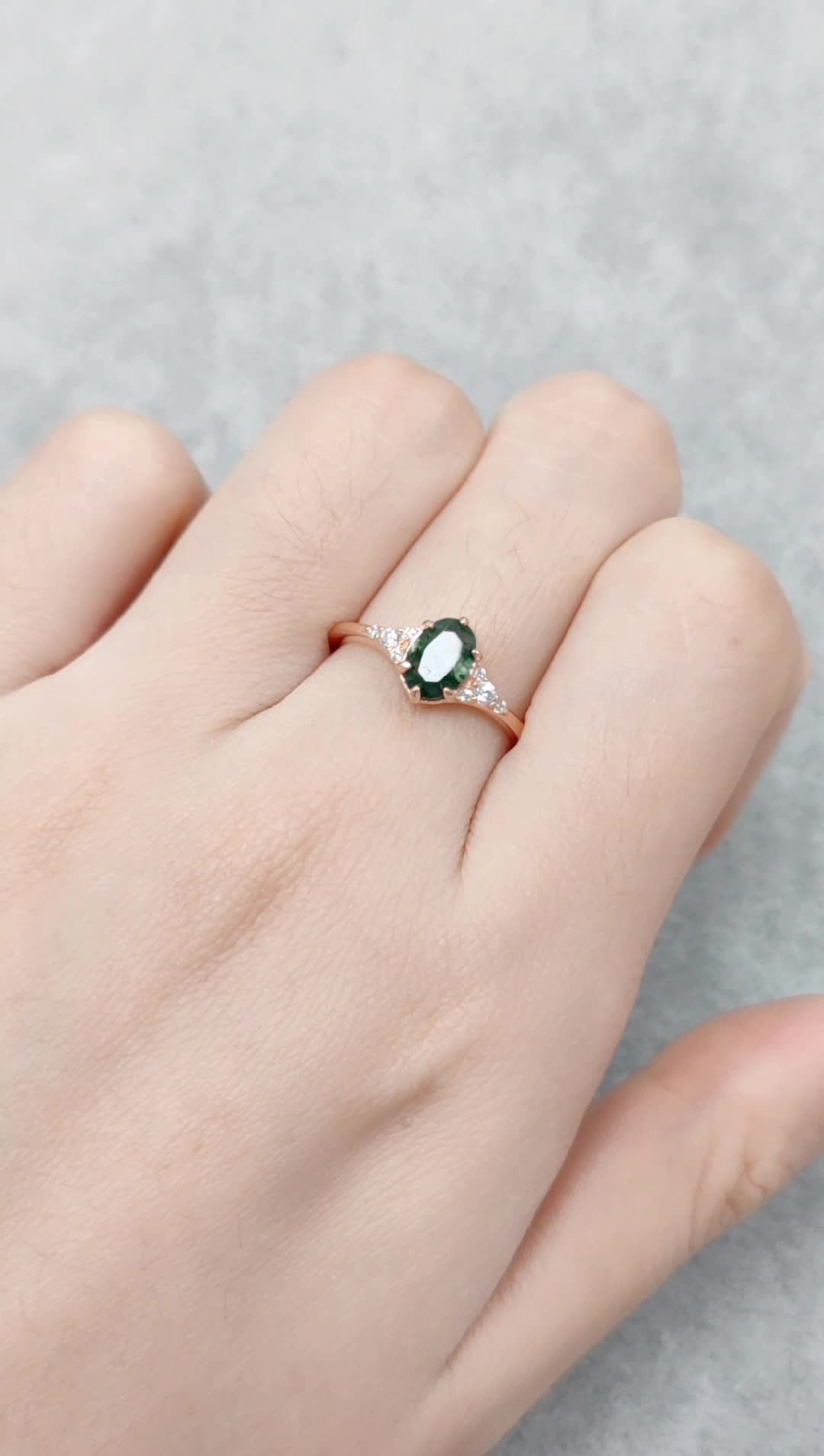 Oval Elegant Moss Agate Cluster Engagement Ring