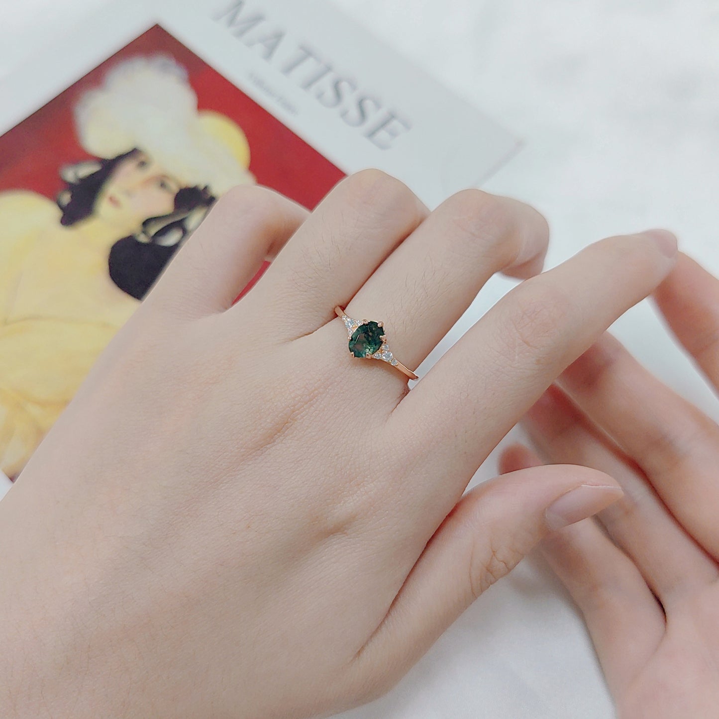 Oval Elegant Moss Agate Cluster Engagement Ring